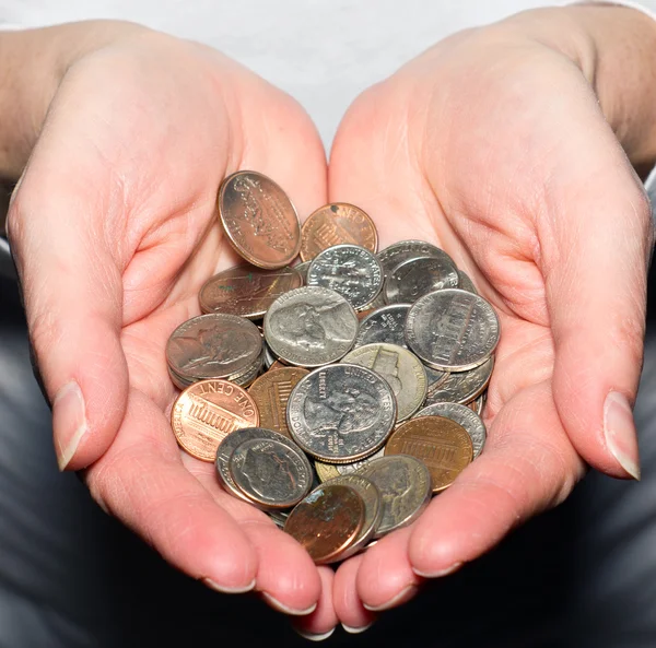 Muhtelif tutan el değiştirmek