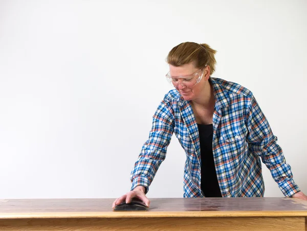 Re-finishing a table — Stock Photo, Image