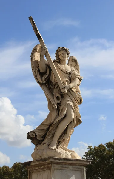 Estatua de ángel en el Ponte sant angelo — Foto de Stock