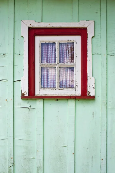 Okna drewniane chaty - avieiro s rybaków — Zdjęcie stockowe