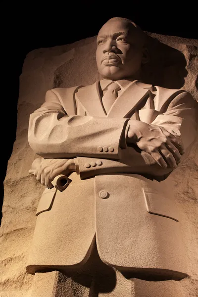 Martin luther king památník v noci ve Washingtonu — Stock fotografie