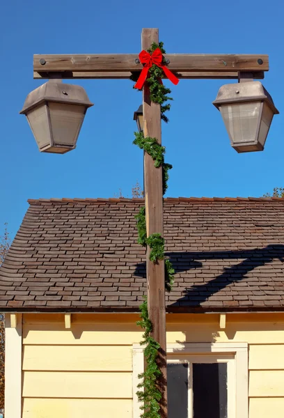 Natal Lâmpada Post Old San Diego Cidade telhados Califórnia — Fotografia de Stock
