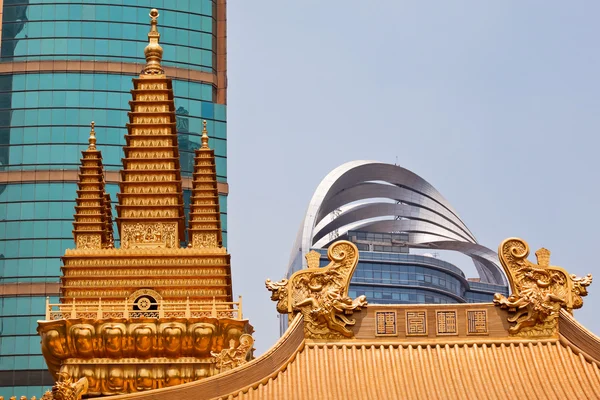 Golden Temples Dragons Roof Top Jing An Temple Shanghai China — Stock Photo, Image