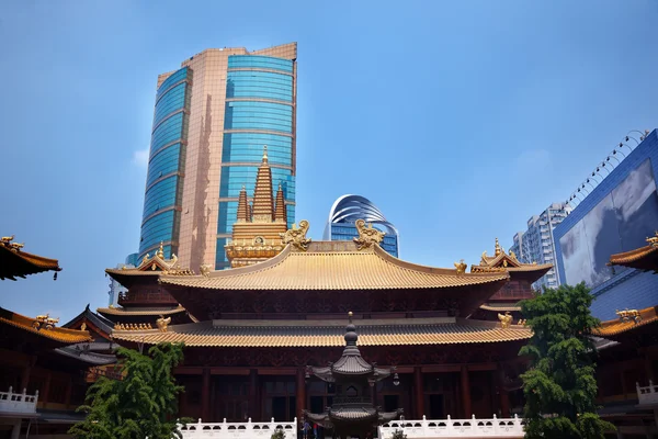Wierook-brander jing een tempel shanghai china — Stockfoto