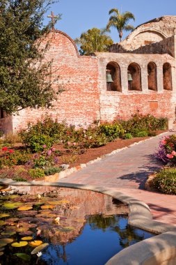 ros çeşme havuzu çan mission san juan capistrano kilise kalıntıları