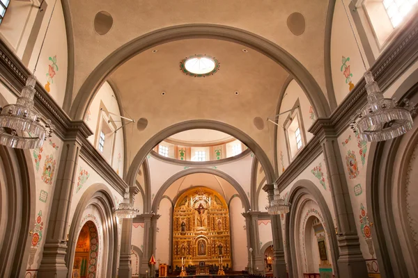 Миссионерская базилика Сан-Хуан-Капистрано — стоковое фото