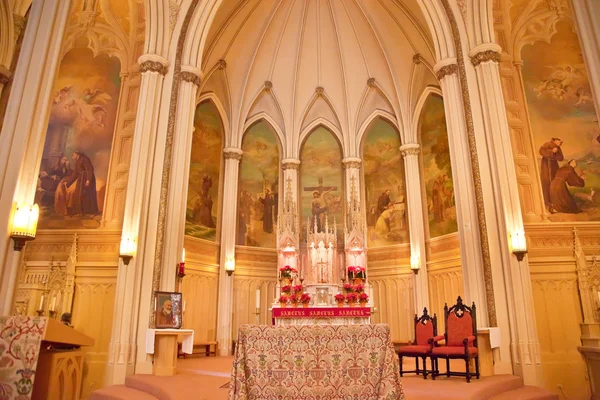 Narodowe sanktuarium świętego Franciszka z Asyżu ołtarz san francisco c — Zdjęcie stockowe