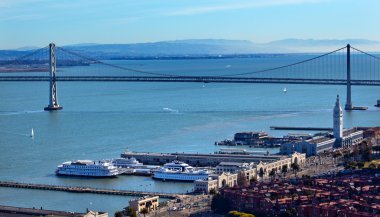 Körfez Köprüsü ve ferry terminal san francisco Kaliforniya