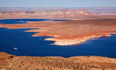 wahweap koyu kırmızı lake powell glen Kanyonu rekreasyon alanı ar kayalar