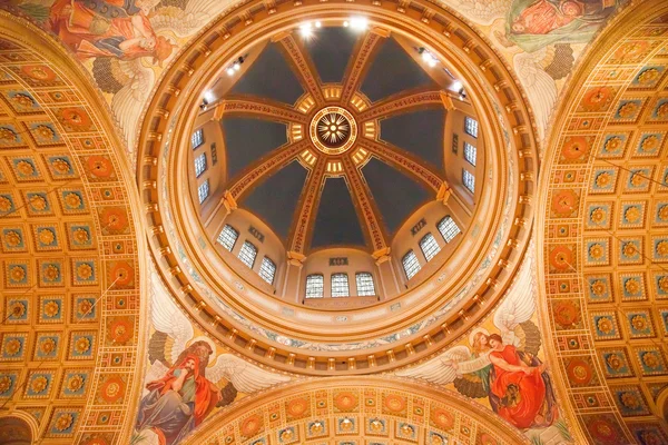 Svatý Matouš katedrální bazilika dome ve Washingtonu — Stock fotografie