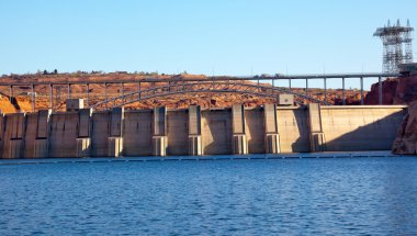 Glen canyon Barajı lake powell elektrik hatları arizona kuleleri