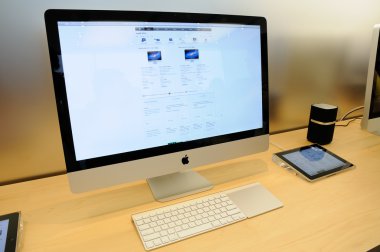 apple Store iMac görüntüleme