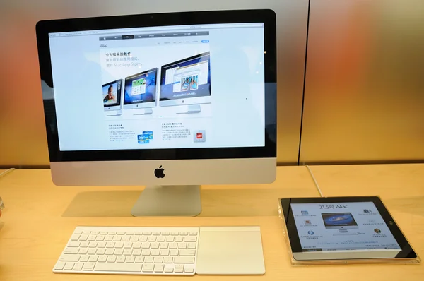 Οθόνη iMac σε κατάστημα της apple — Φωτογραφία Αρχείου