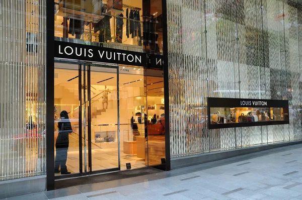 Бутик Louis Vuitton — стоковое фото