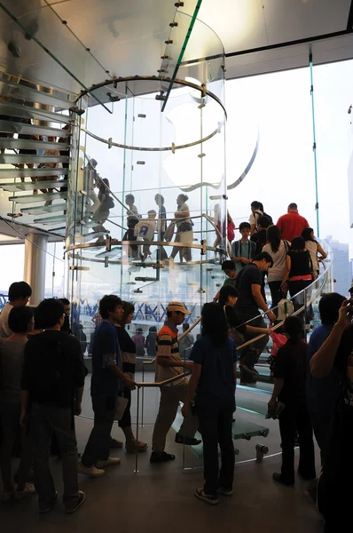 Üveg lépcső az Apple store — Stock Fotó