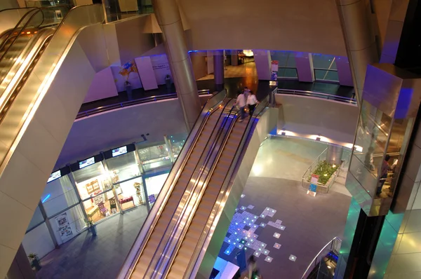 Modern alışveriş merkezi iç — Stok fotoğraf
