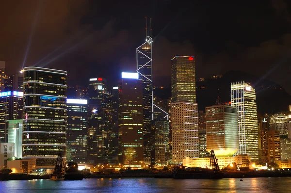 Cena noturna da paisagem urbana de Hong Kong — Fotografia de Stock