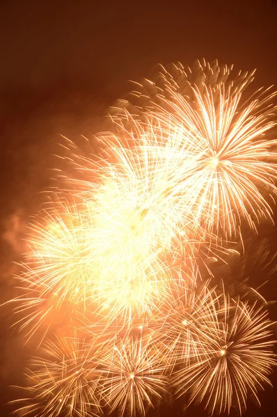 Esplosione fuochi d'artificio — Foto Stock