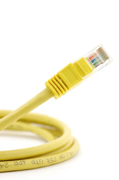 Желтый сетевой кабель — стоковое фото