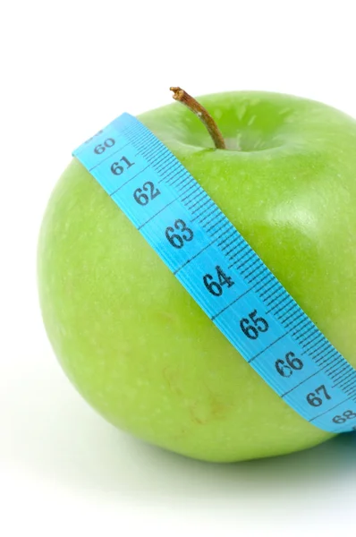 绿色苹果与测量卷尺 — 图库照片