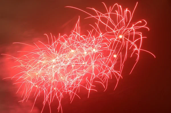 Rotes Feuerwerk — Stockfoto
