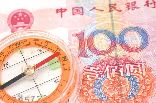 Kompass på renminbi — Stockfoto