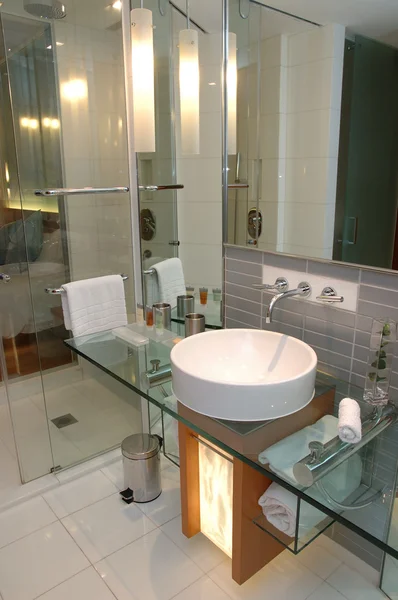 现代酒店浴室 — 图库照片