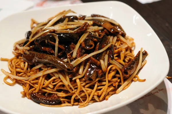 Macarrão frito chinês — Fotografia de Stock