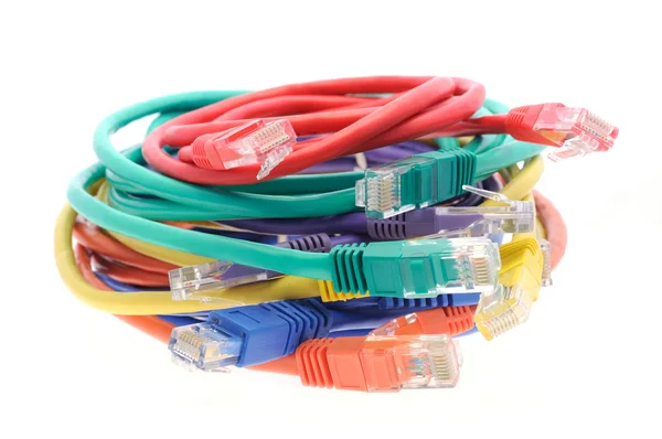 다채로운 네트워크 케이블의 스택 — 스톡 사진