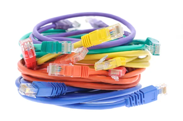 Stack av färgglada nätverkskablar — Stockfoto