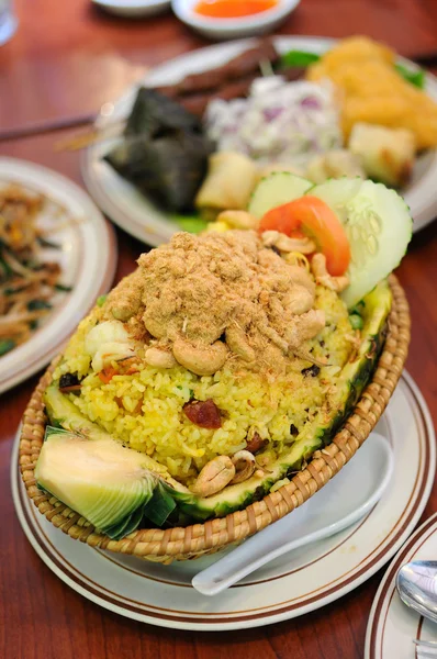 Abacaxi arroz frito — Fotografia de Stock