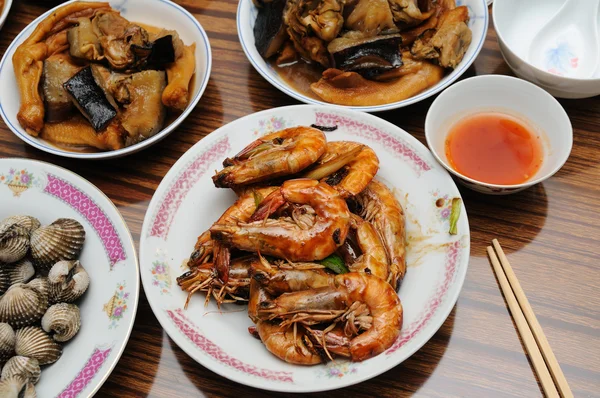 Tradycyjne dania kuchni chińskiej — Zdjęcie stockowe