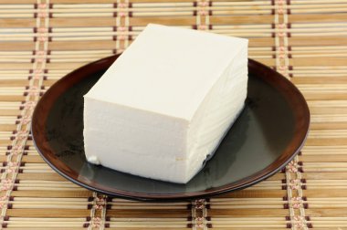 tofu plaka üzerinde