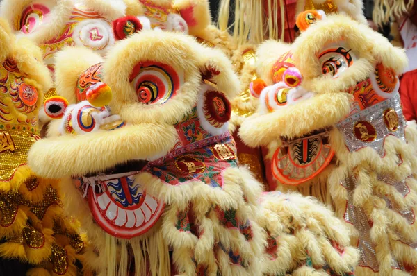 中国の踊りのライオンの頭 — ストック写真