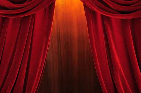 Teatro palco cortinas vermelhas — Fotografia de Stock