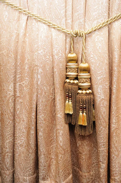 Золота завіса з васалом — стокове фото
