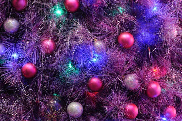 Adornos de Navidad en el árbol —  Fotos de Stock