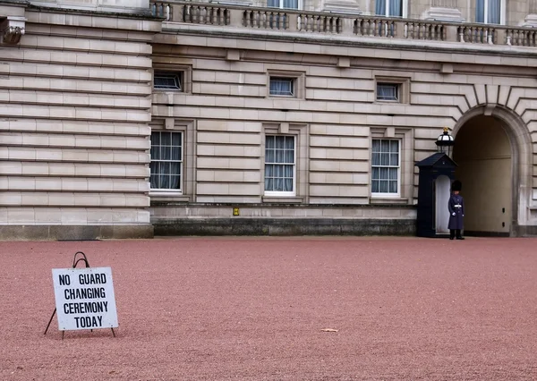 stock image Guard at Buckingham palace