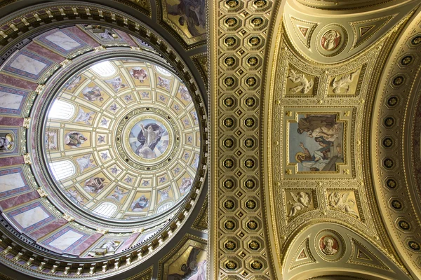 St. stephen's Basiliek, god en Jezus mozaïek — Stockfoto