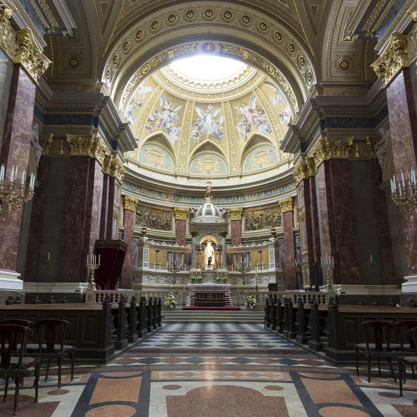 St. Stephen's Basilica, panorama of central part — Stock Photo, Image