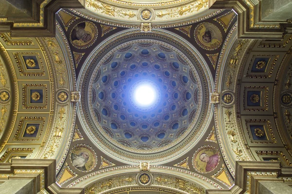 St. Stefan-basilikaen, cupola – stockfoto