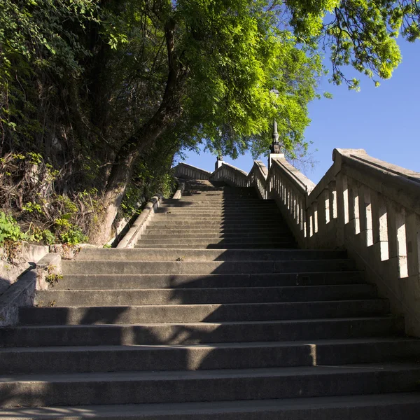 Treppe im Park, budapest — Stockfoto