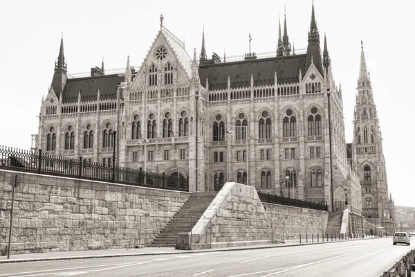 Parlamento de Budapest (monocromo) ) — Foto de Stock