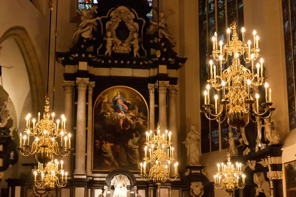 Interiören i st. michael och st. gudula katedralen, Bryssel — Stockfoto