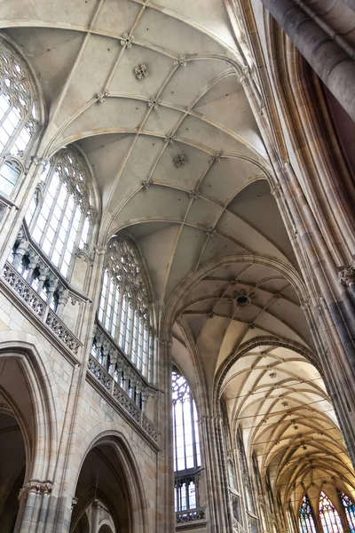 Innenraum der Kathedrale des Heiligen Vitus — Stockfoto