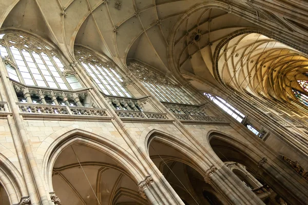 聖者 vitus のカテドラルの内部 — ストック写真