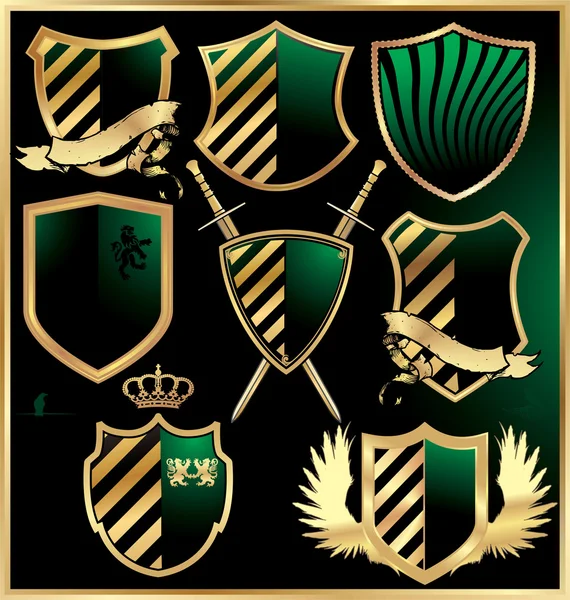 Conjunto de escudos dorados y verdes — Vector de stock