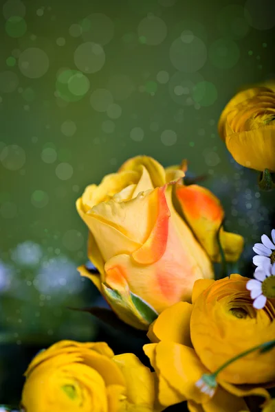 Bouquet de fleurs printanières — Photo