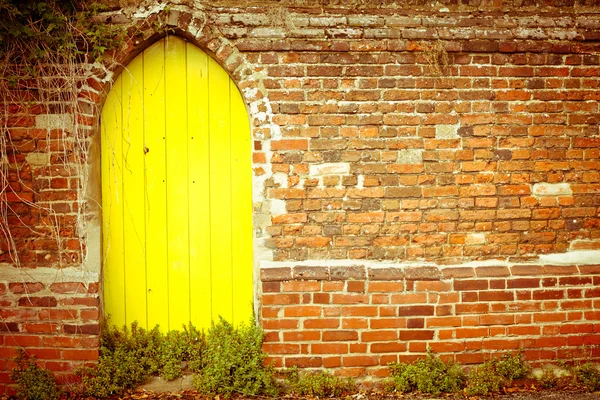 Portal amarelo — Fotografia de Stock