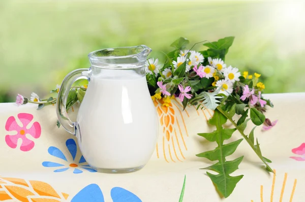 Jarra de leche — Foto de Stock